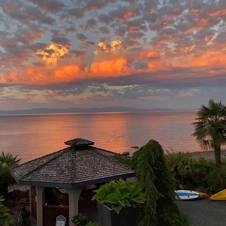 Qualicum Breeze Beach Resort Bowser エクステリア 写真
