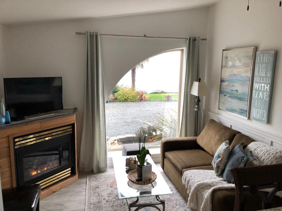 Qualicum Breeze Beach Resort Bowser エクステリア 写真